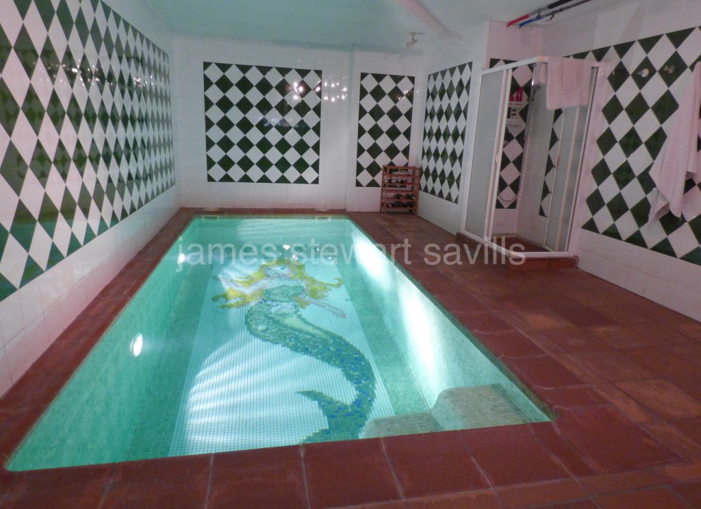 Pueblo Nuevo de Guadiaro, Immaculate villa of exceptional quality and indoor pool