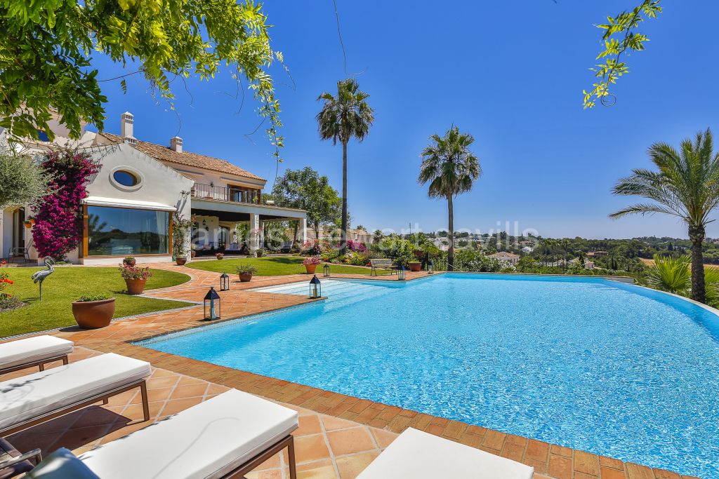 Sotogrande, A truly exceptional villa with stunning Sea and golf views with adjoining plot available
