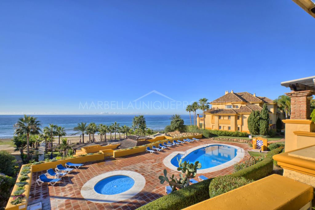 Beautiful beachfront large property for rent in Rio Real Playa, Marbella East.