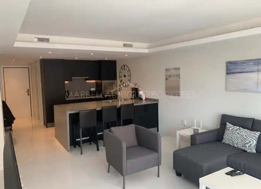 Appartement moderne de 2 chambres au cœur de Nueva Andalucía, Marbella.