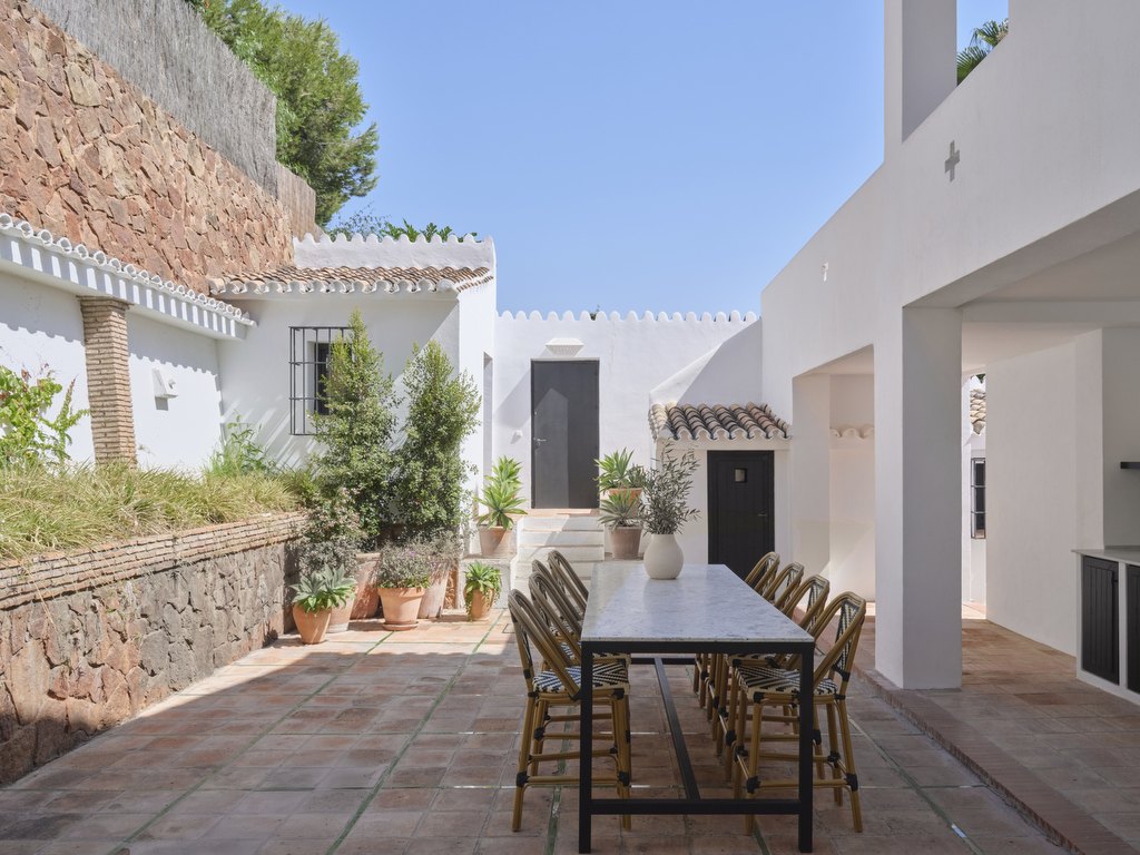 Encantadora villa de estilo andaluz recientemente renovada, junto a un campo de golf