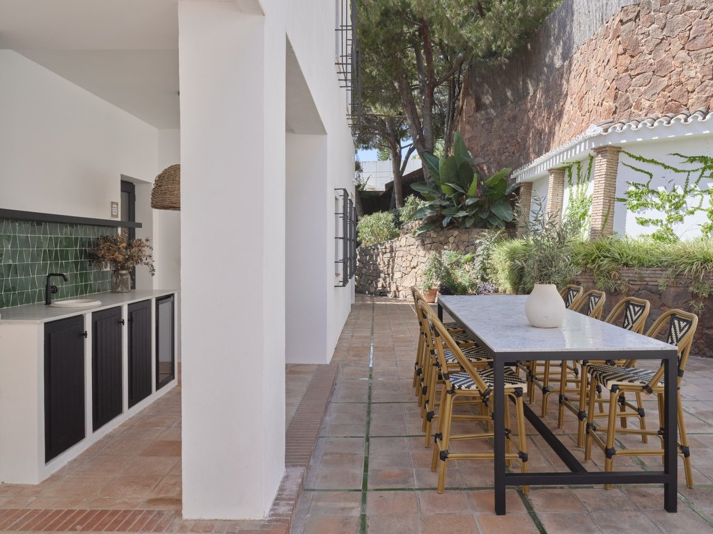Encantadora villa de estilo andaluz recientemente renovada, junto a un campo de golf