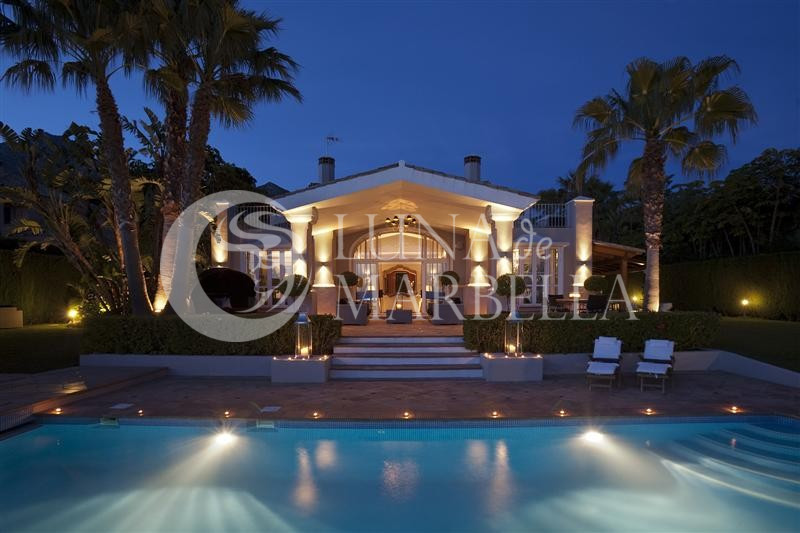 Villa en venta en Marbella Golden Mile