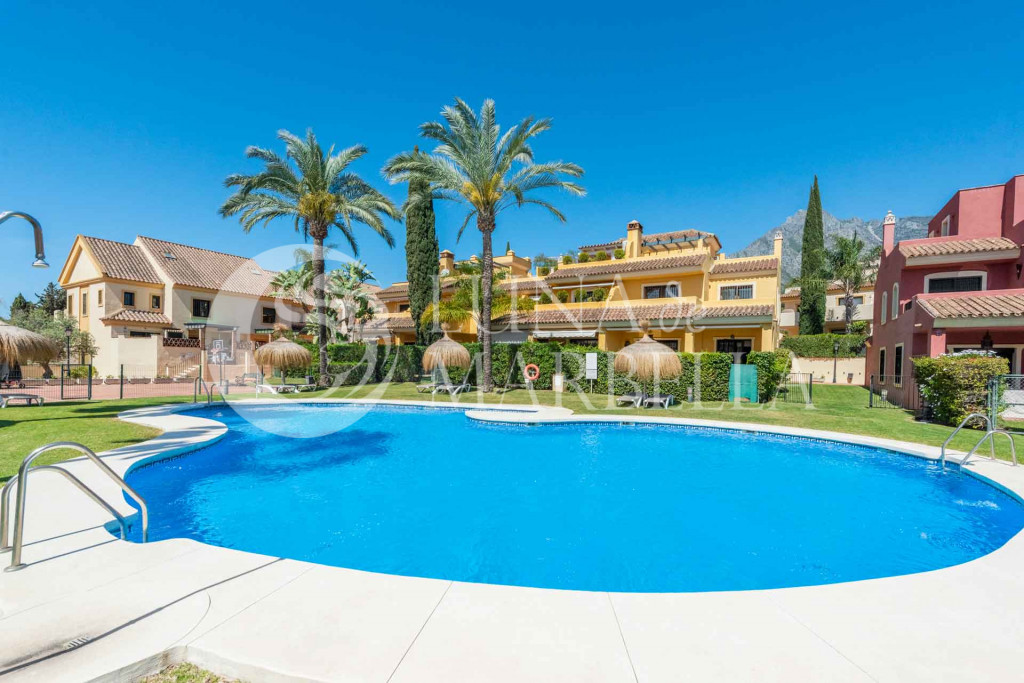Town House for sale in Marbella Golden Mile