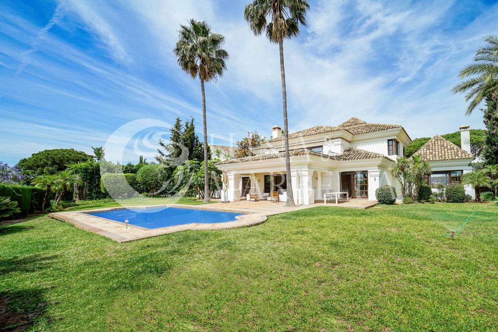 Villa en alquiler en Sierra Blanca, Marbella Golden Mile