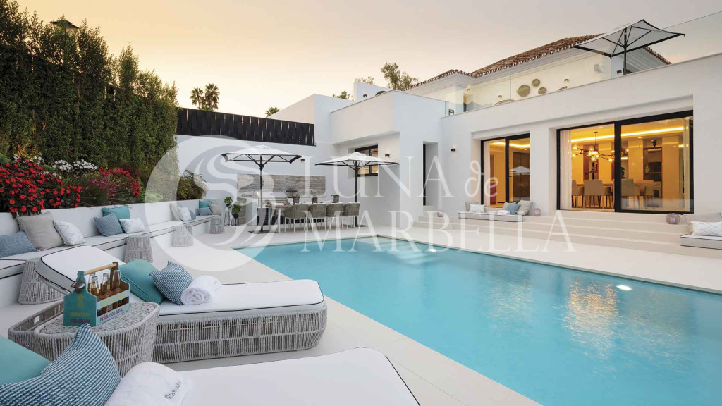 Villa en venta en Nueva Andalucia