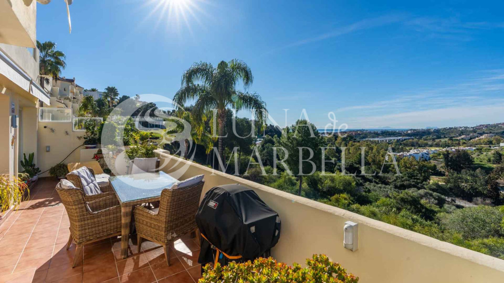 Apartment for sale in Benahavis