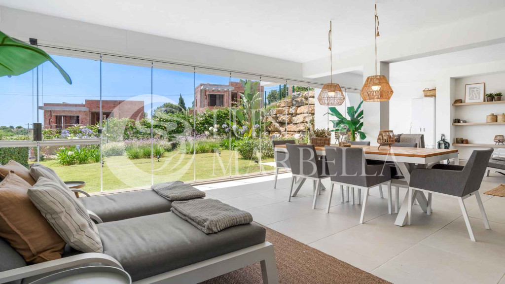 Apartamento en venta en Estepona