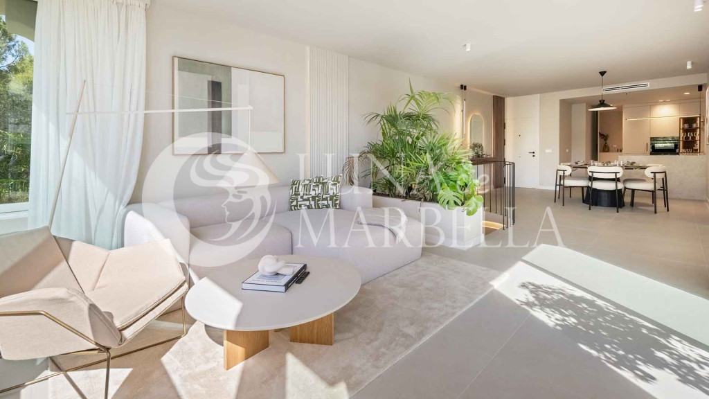 Apartamento en venta en Benahavis