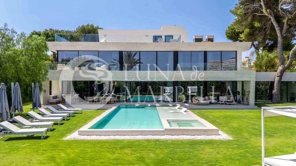 Villa en venta en Marbella Este