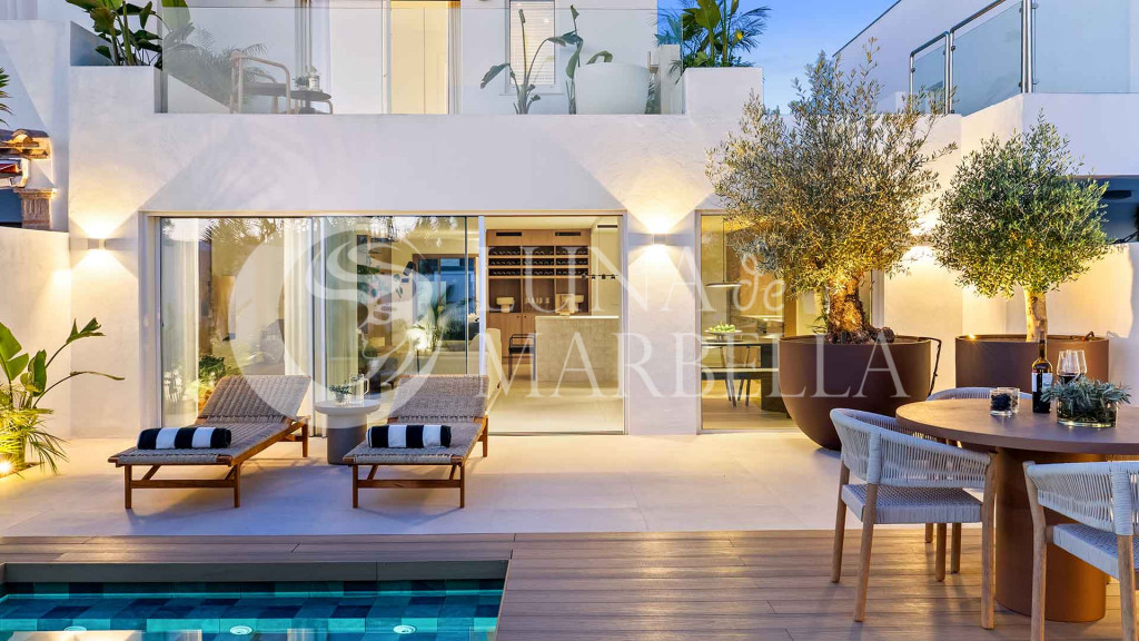 Town House for sale in Nueva Andalucia