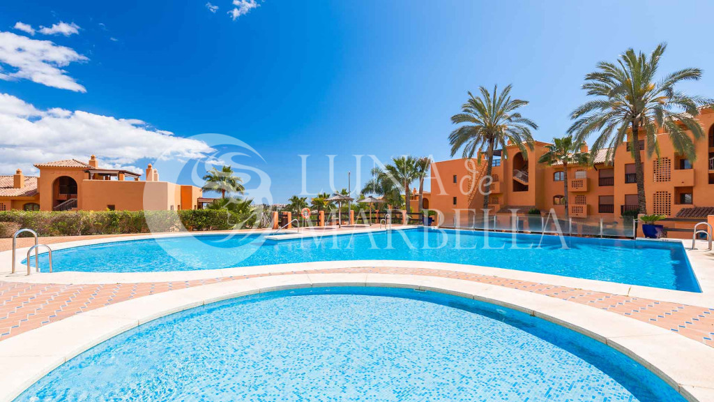 Apartamento en venta en Benahavis