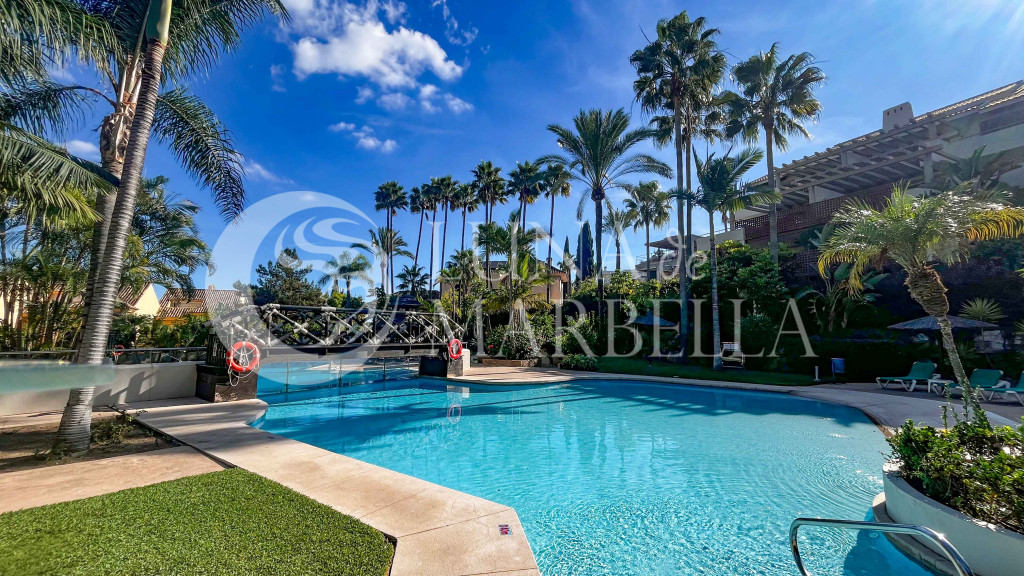 Apartment for sale in Marbella East