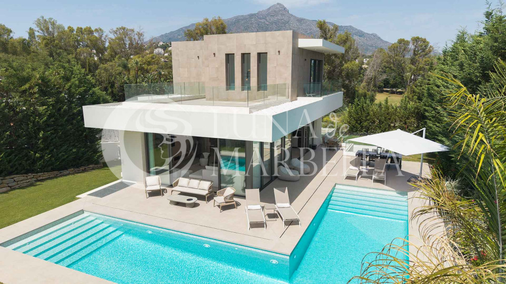 Villa en venta en Nueva Andalucia