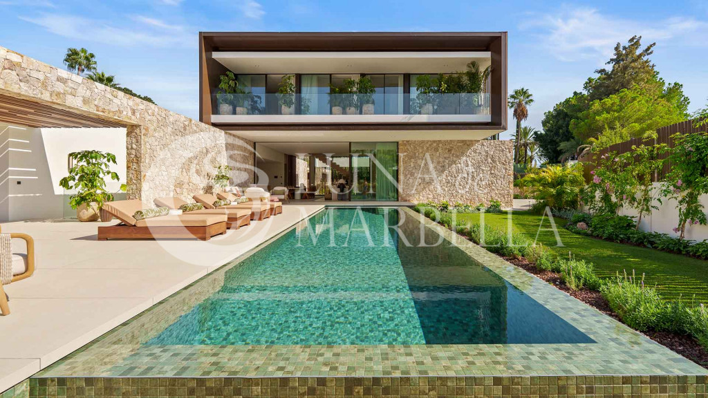 Villa for sale in Marbella Golden Mile