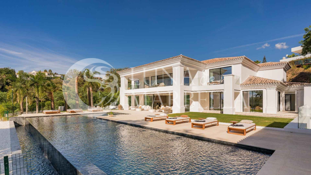 Villa en venta en Benahavis