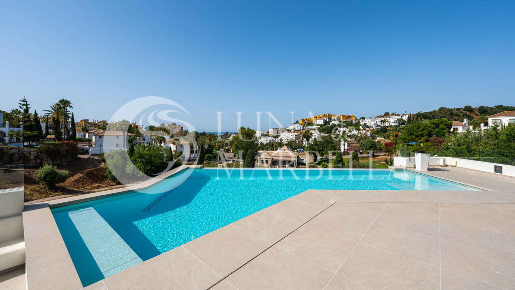 Villa en venta en Estepona