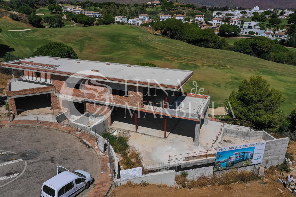 Villa for sale in Mijas Costa