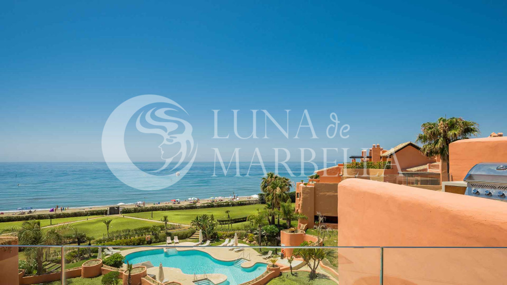 Penthouse for sale in Marbella East