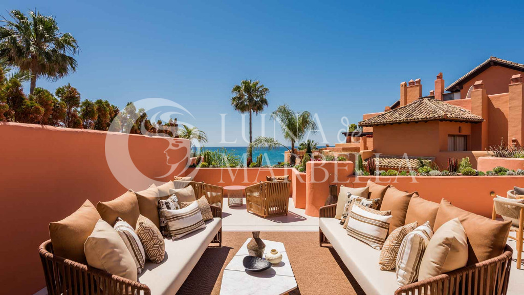 Penthouse for sale in Marbella East