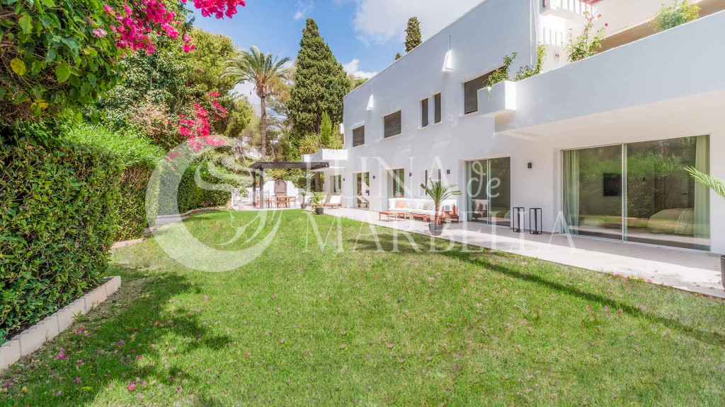 Ground Floor Apartment for sale in Marbella Golden Mile