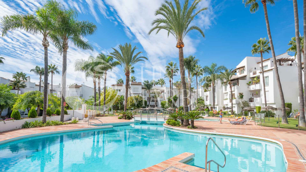 Apartamento en venta en Estepona