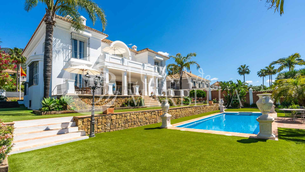 Villa for sale in Marbella Golden Mile