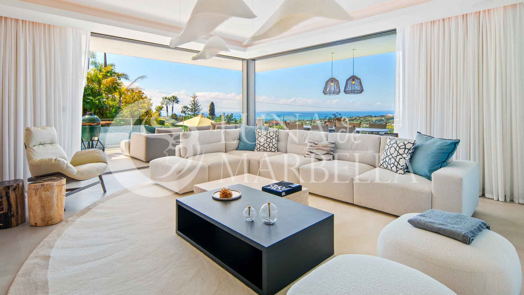 Villa for sale in Marbella East