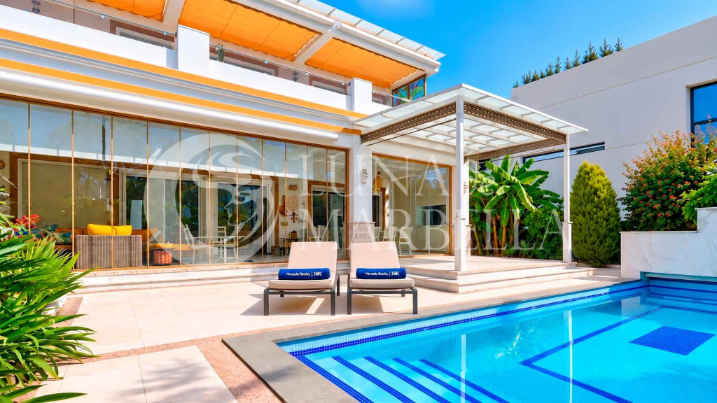Villa for sale in Marbella Golden Mile