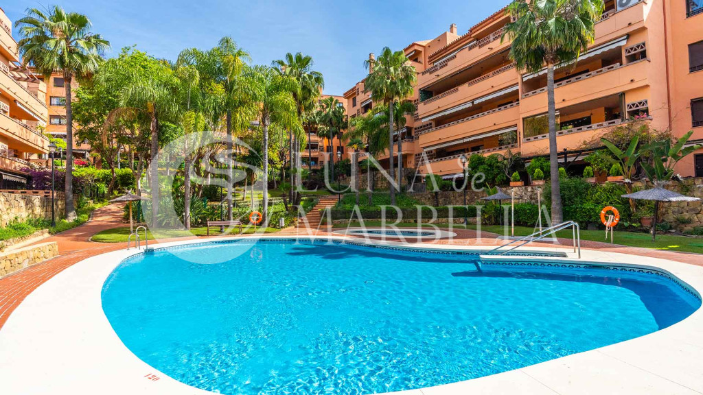 Apartment for sale in Marbella Golden Mile