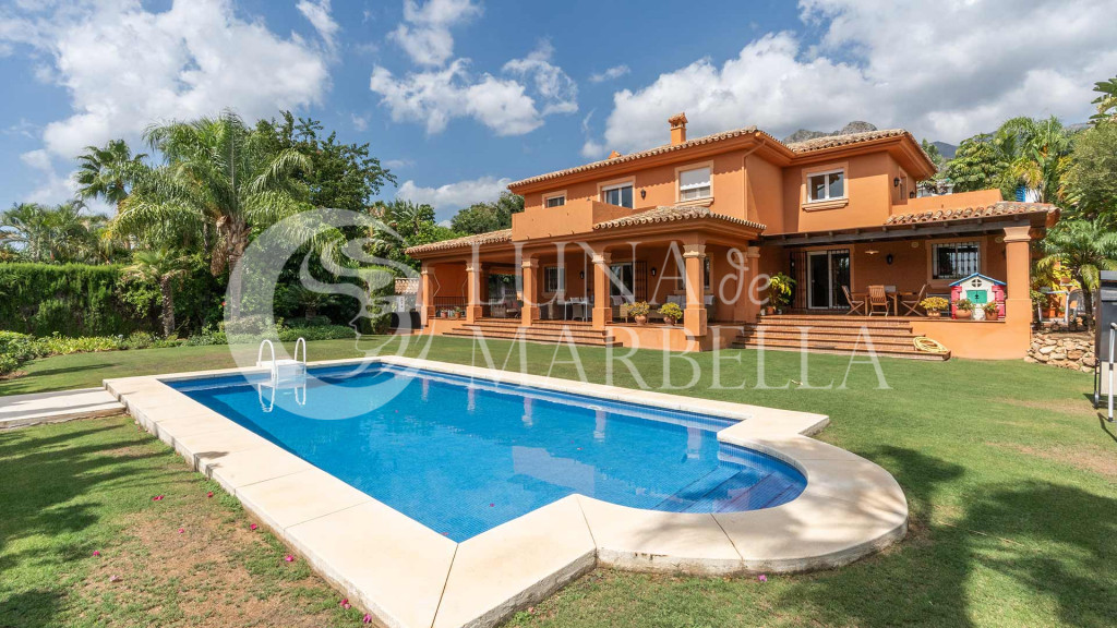 Villa for sale in Marbella