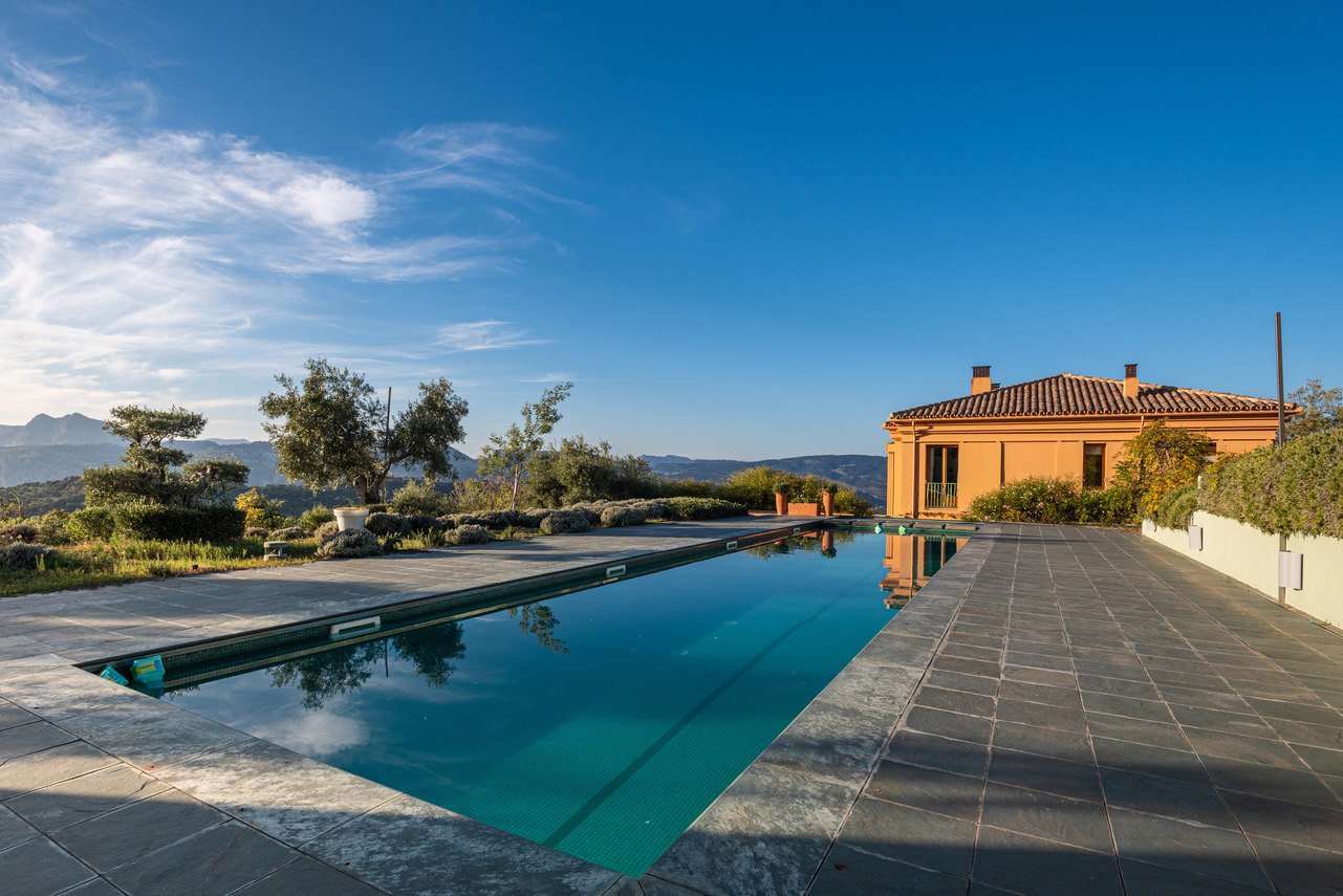 Villa La Mandaluz, a unique and inspiring home where art and architecture converse, surrounded by protected countryside in Ronda, Málaga