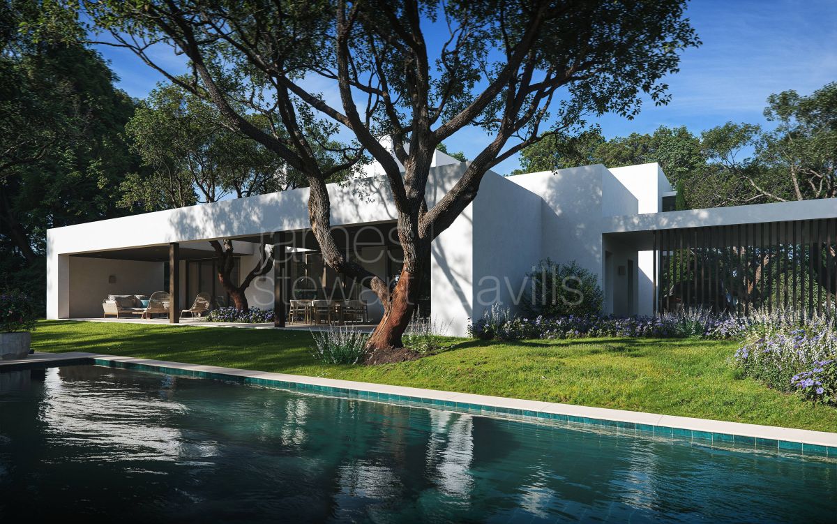 Contemporary 4-bedroom villa among cork oaks near Valderrama, Sotogrande