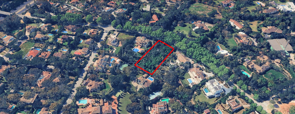 Parcela en Avenida de los Cortijos, Sotogrande Alto