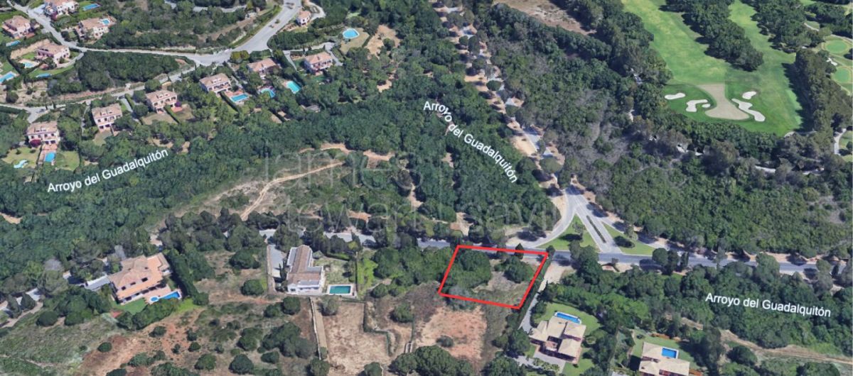 Well Positioned Plot in Avenida de los Cortijos with Golf Views