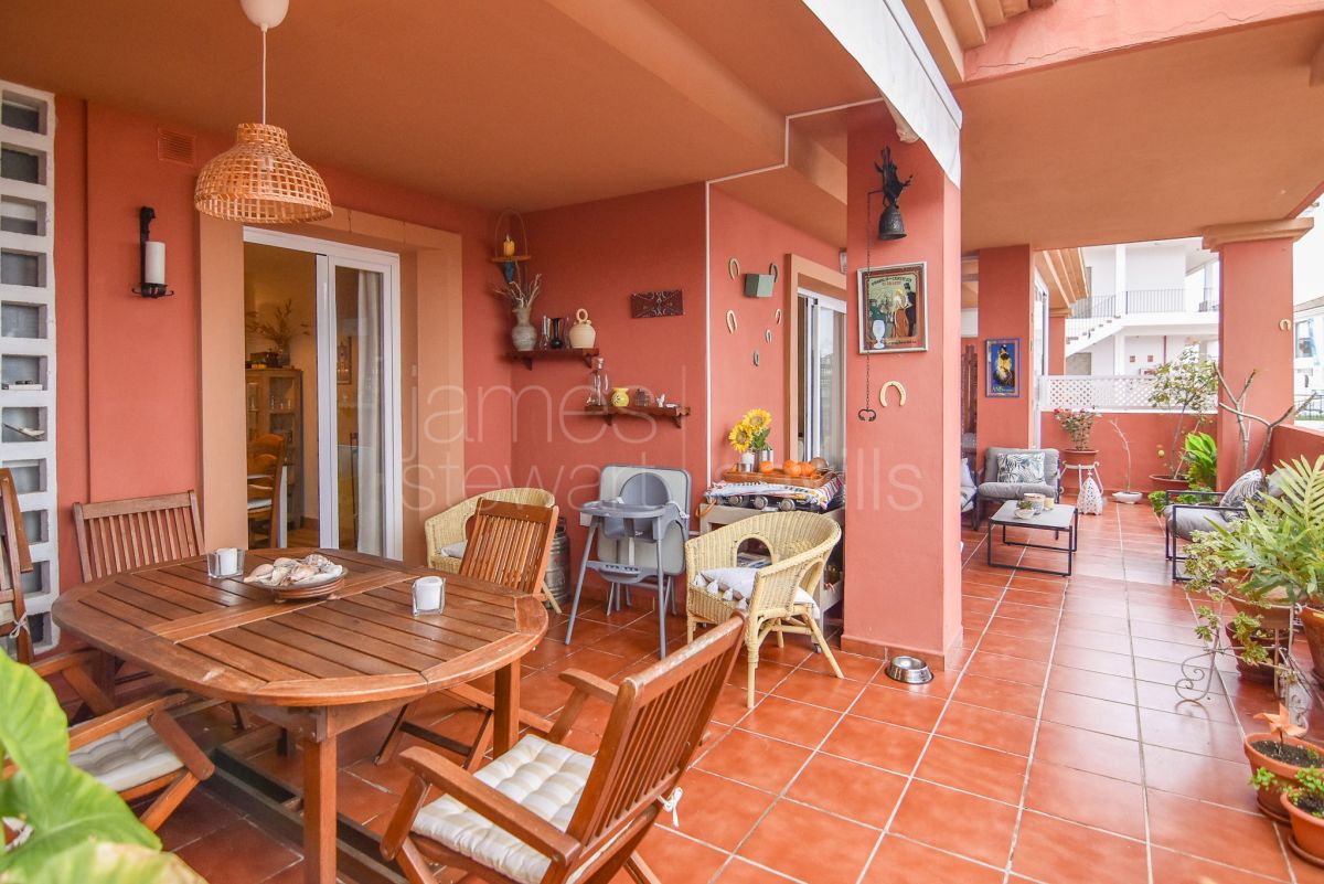 Apartamento de 3 dormitorios en La Mesana, un paso de todos los comercios de la zona