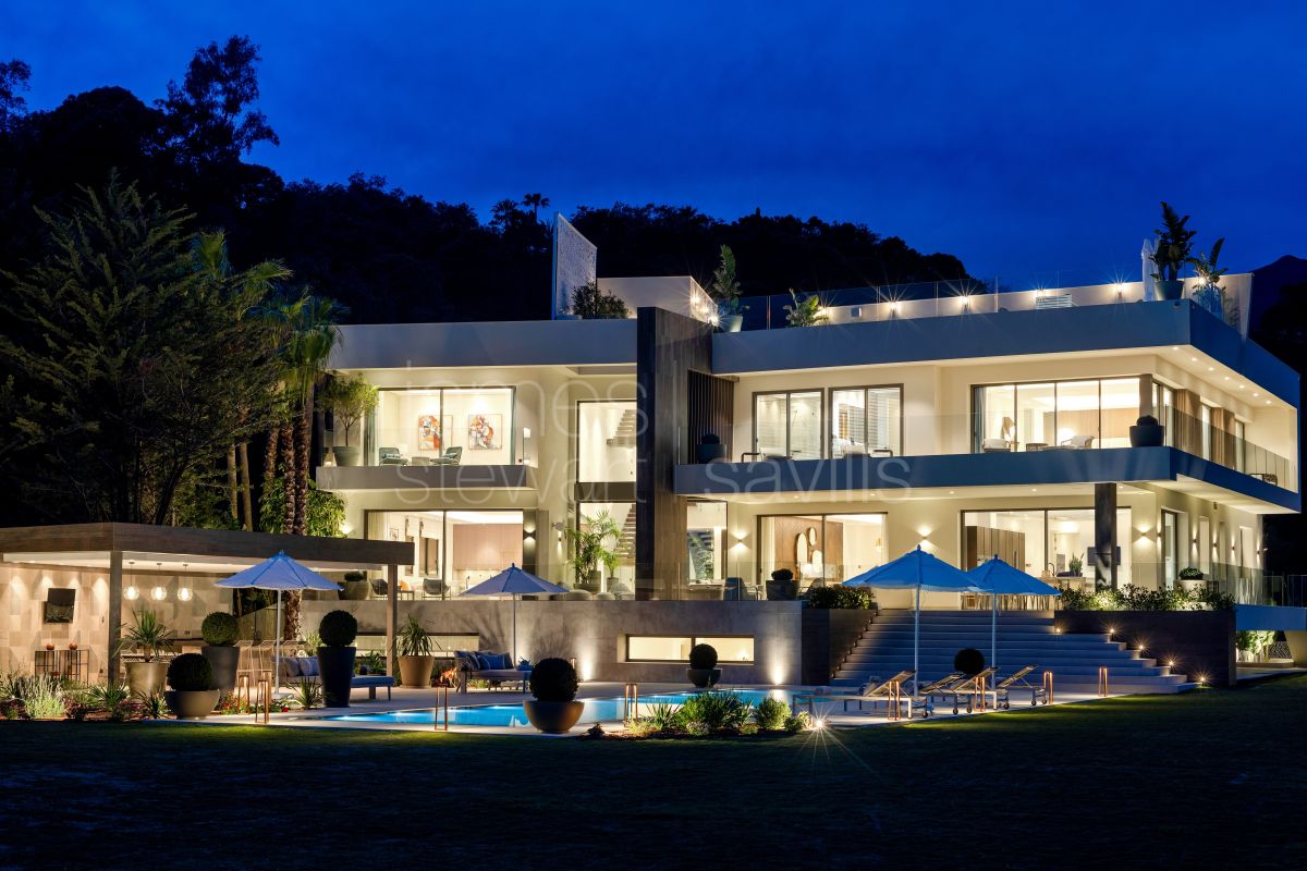 Contemporary villa with sea views in La Zagaleta
