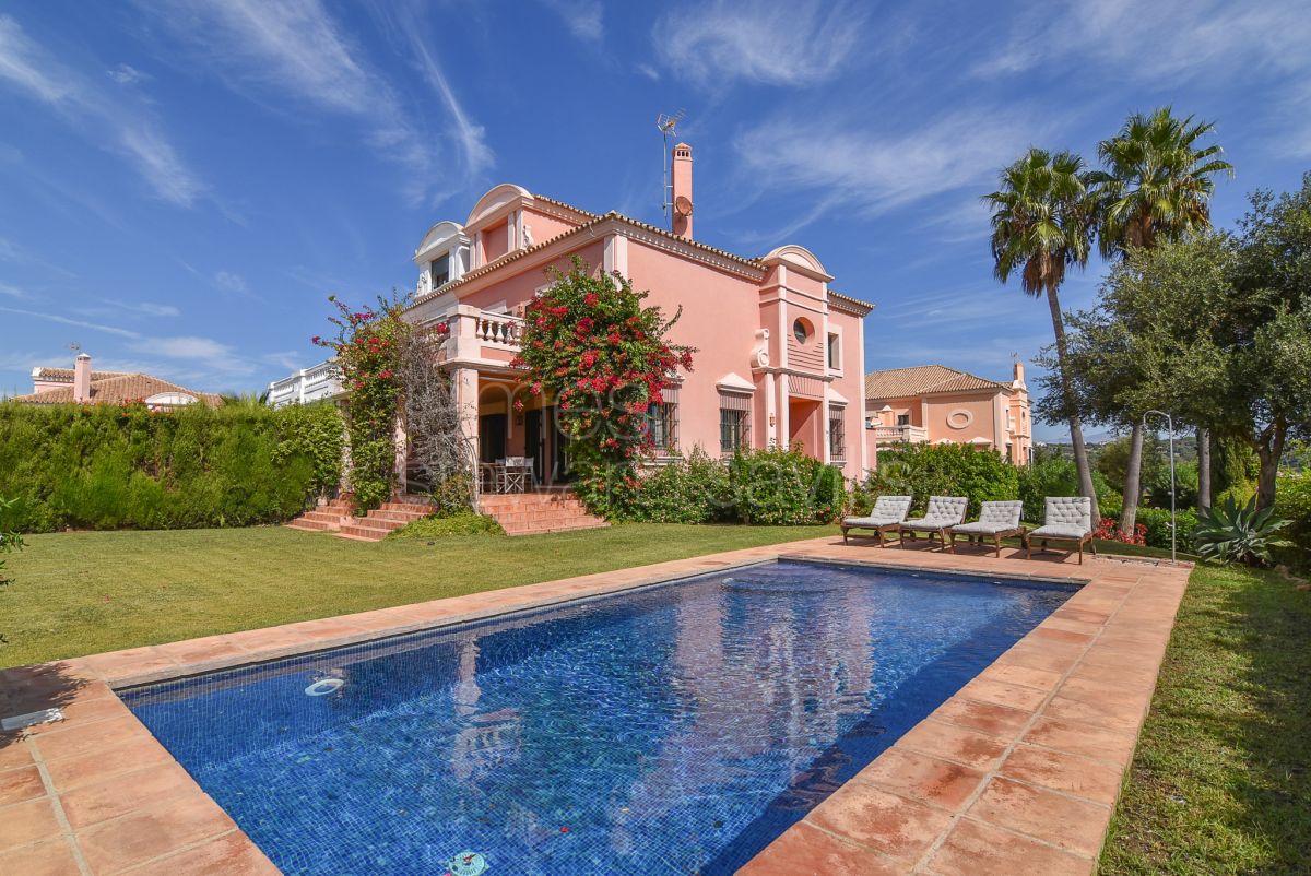Elegant Semi-Detached Home with panoramc views in Sotogrande Alto