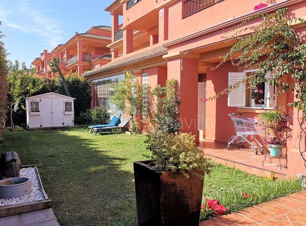 Apartamento bajo con jardin en La Mesana de Pueblo Nuevo de Guadiaro