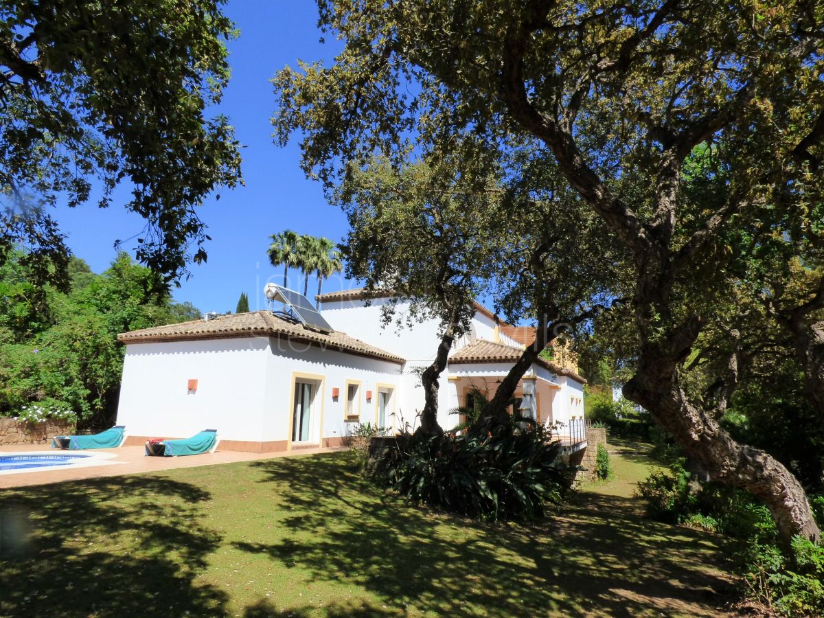 Andaluz style villa on a lovely cork oak filled plot in a quiet road in the Valderrama area