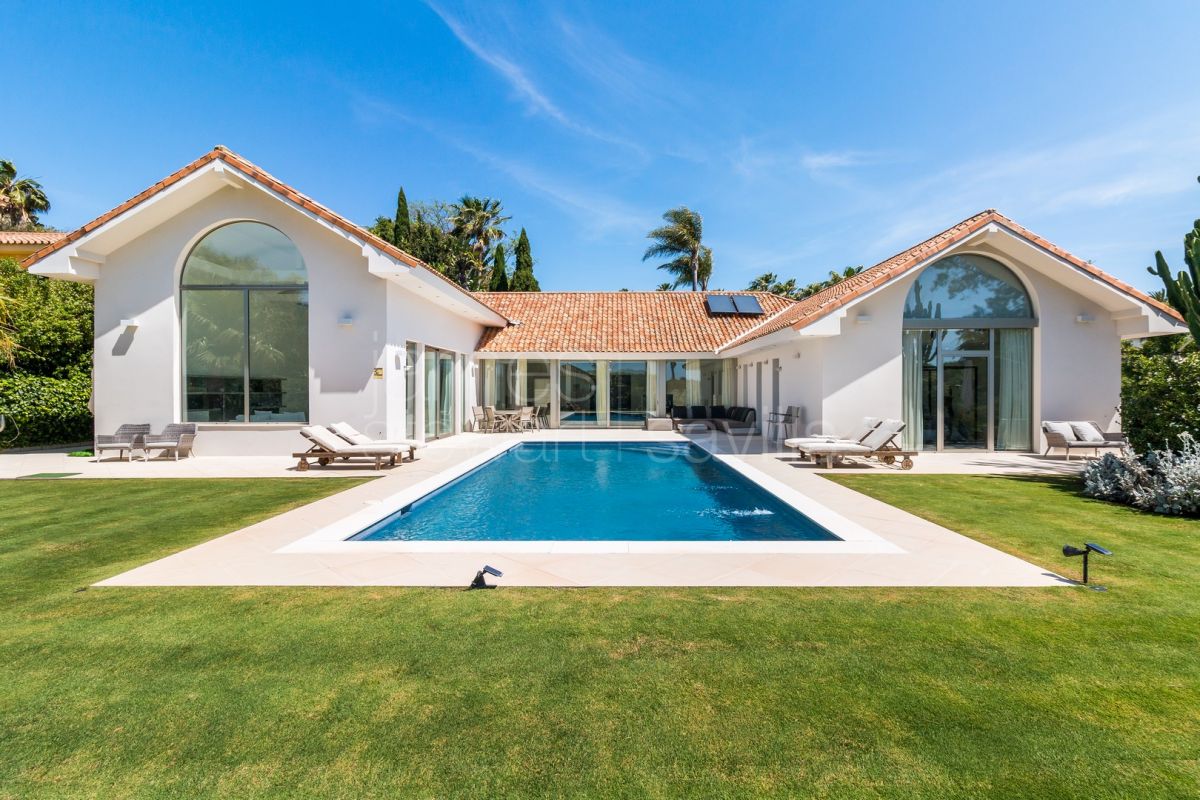 SOTOGRANDE ALTO - Hermosa villa estilo nórdico con madera de la mejor calidad
