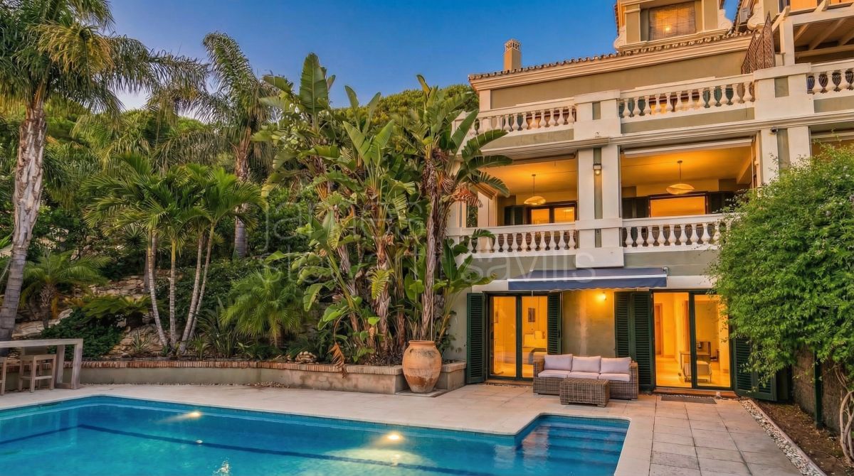 Encantadora Adosada con Piscina Privada en Sotogolf, Sotogrande Alto