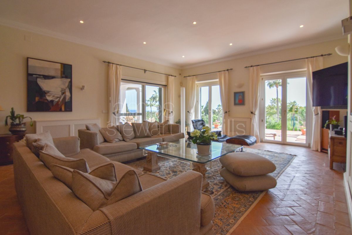 Lovely Andaluz style villa for Sale in Sotogrande Alto with Sea and Golf Views