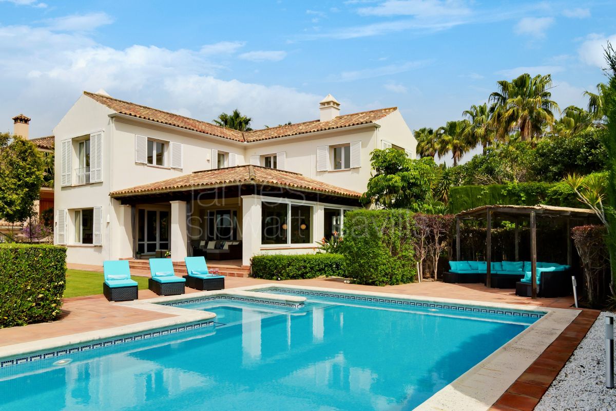 A bright and comfortable villa in the F zone of Sotogrande Alto