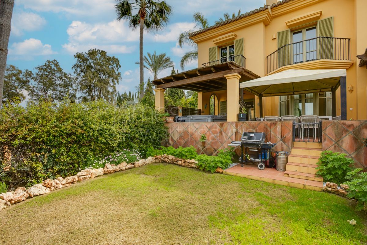 Casa Adosada con Vistas al Golf en Los Cármenes, Sotogrande