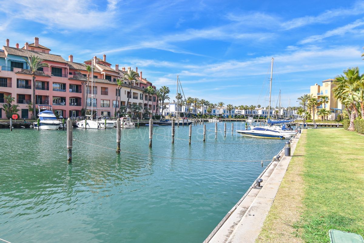 Atraque de 6 metros en la Marina de Sotogrande