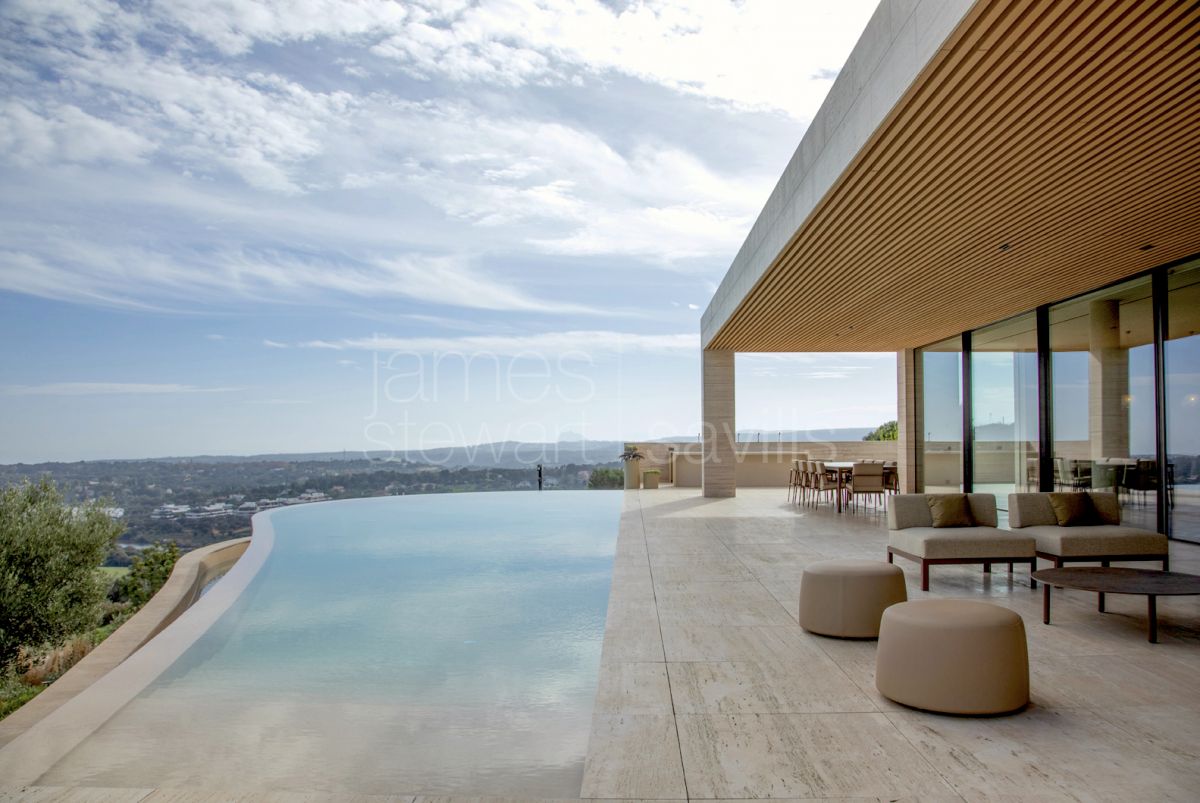 Exceptional Contemporary Villa with Panoramic Sea, Golf and Mountain Views in La Reserva, Sotogrande
