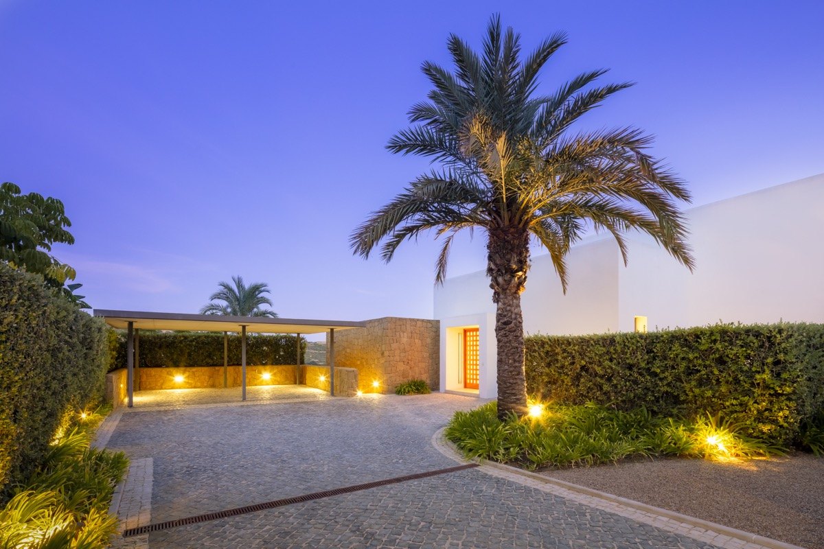 Spectacular villa next to the Casares golf course