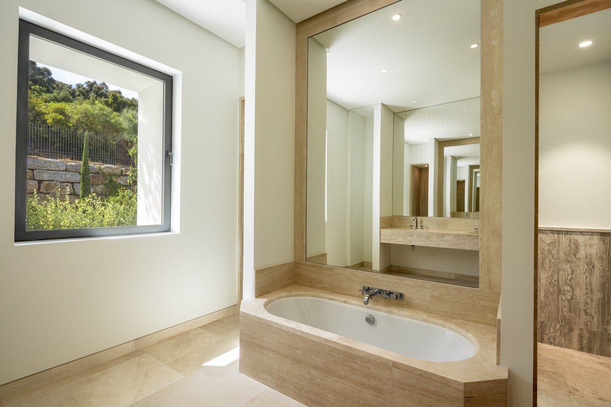 Spectacular villa next to the Casares golf course