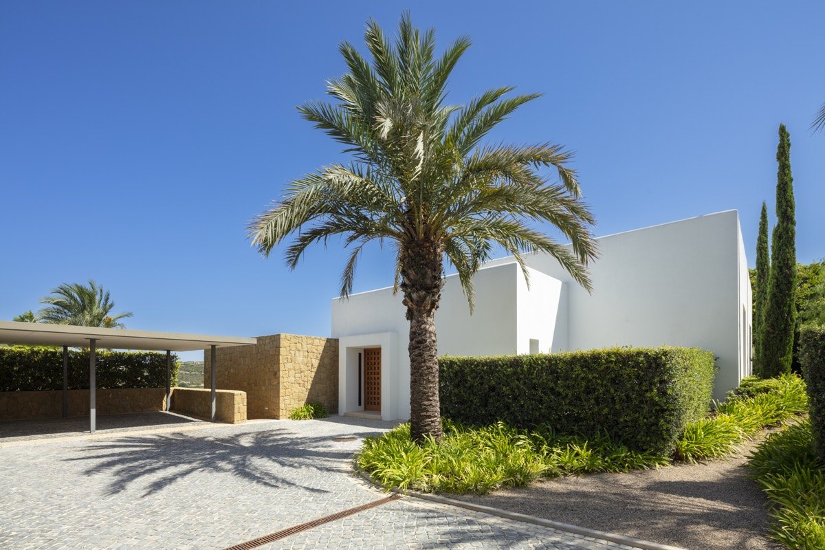 Spectacular villa next to the Casares golf course
